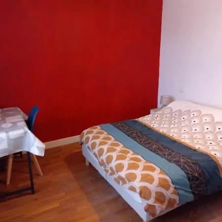 Appartement Paisible & Lumineux Le Creusot Esterno foto